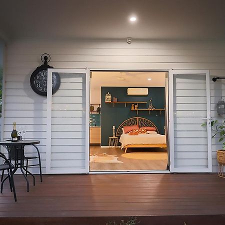The Poolhaus Retreat - Peaceful Private Studio Valdora Buitenkant foto